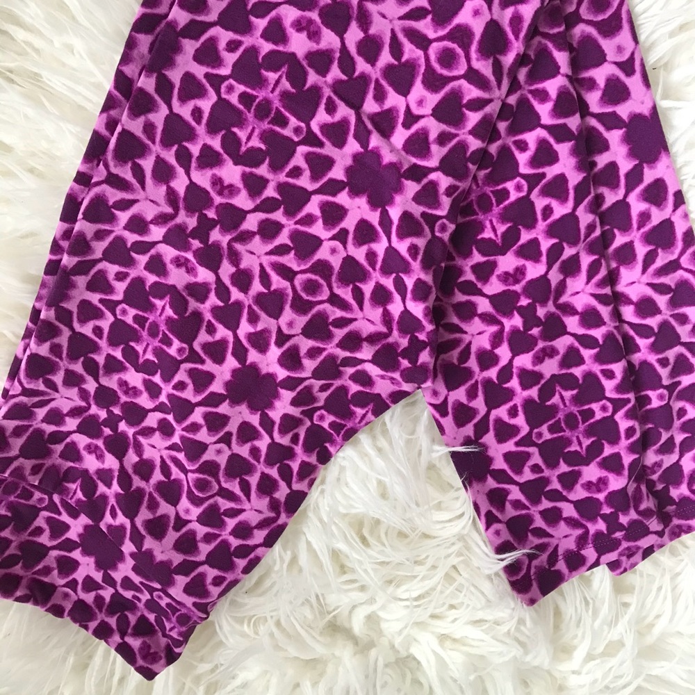 Purple tie dye leggings OS brand new.